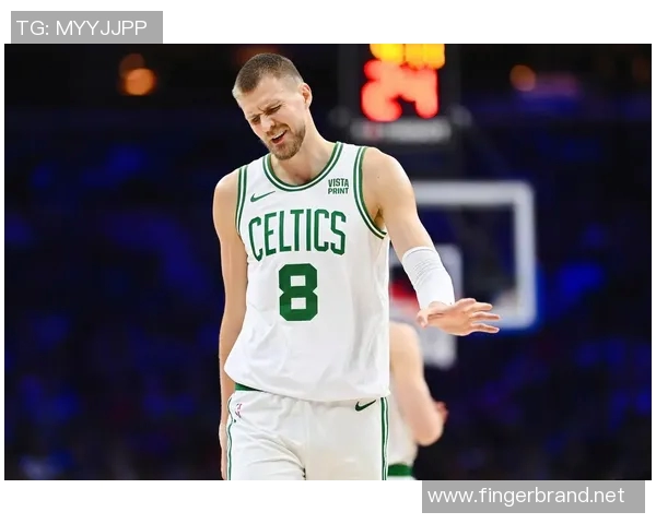 凯尔特人主场战胜篮网波尔津吉斯贡献25分13篮板表现出色