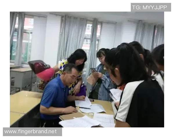 卢指导谈球员融入理念强调保持本色与个人打法的重要性