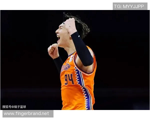 签弗格、洛夫顿，超出425万工资帽，上海男篮需要交纳多少罚款？