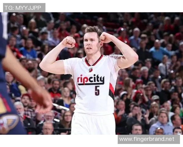 帕特-康诺顿分享球童互动视频，赛场贡献5分1板