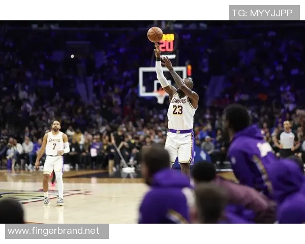 决胜时刻仍能接管比赛！因开赛慢热而被看衰的老詹用实际行动打脸