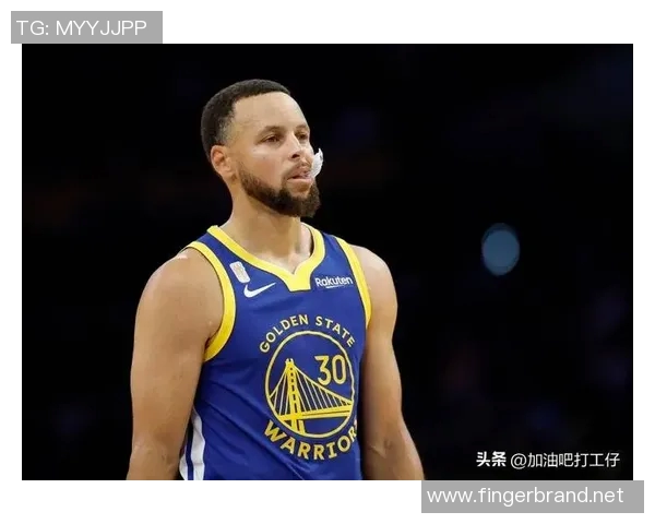 勇士120-113雄鹿！裁判承认错误，格林看清现实，库里也把话挑明