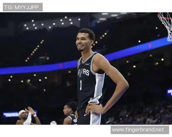 稳固西部第二！文班轰33+10+7记三分：入选全明星之夜打爆爵士