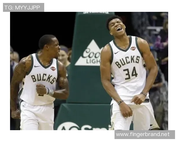 公牛记者：交易前尼克斯与亚布塞莱修改了条款 下赛季无球员选项