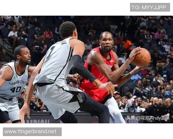 KD真惨！身高远逊文班亚马 手掌明显比卡哇伊小一圈 社媒掀起热议